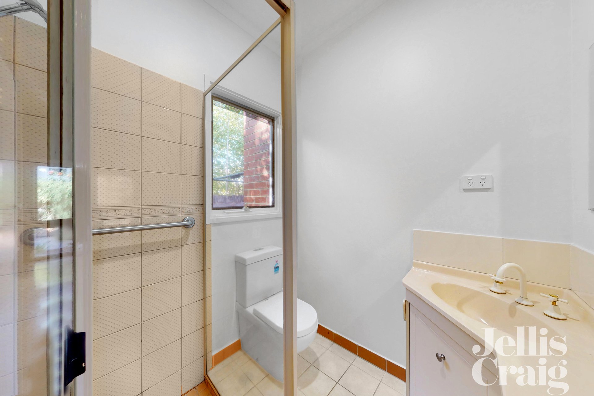 32 Lindsay Avenue, Murrumbeena image 11