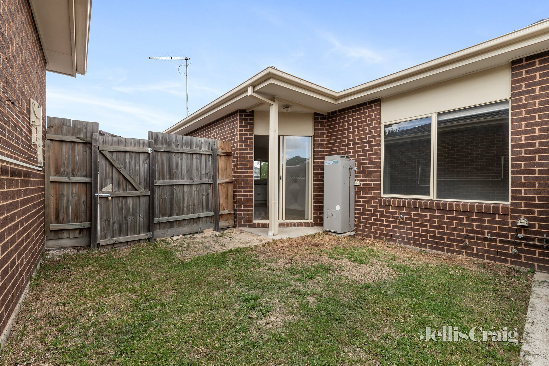 3/2 Lloyd Avenue, Epping image 8