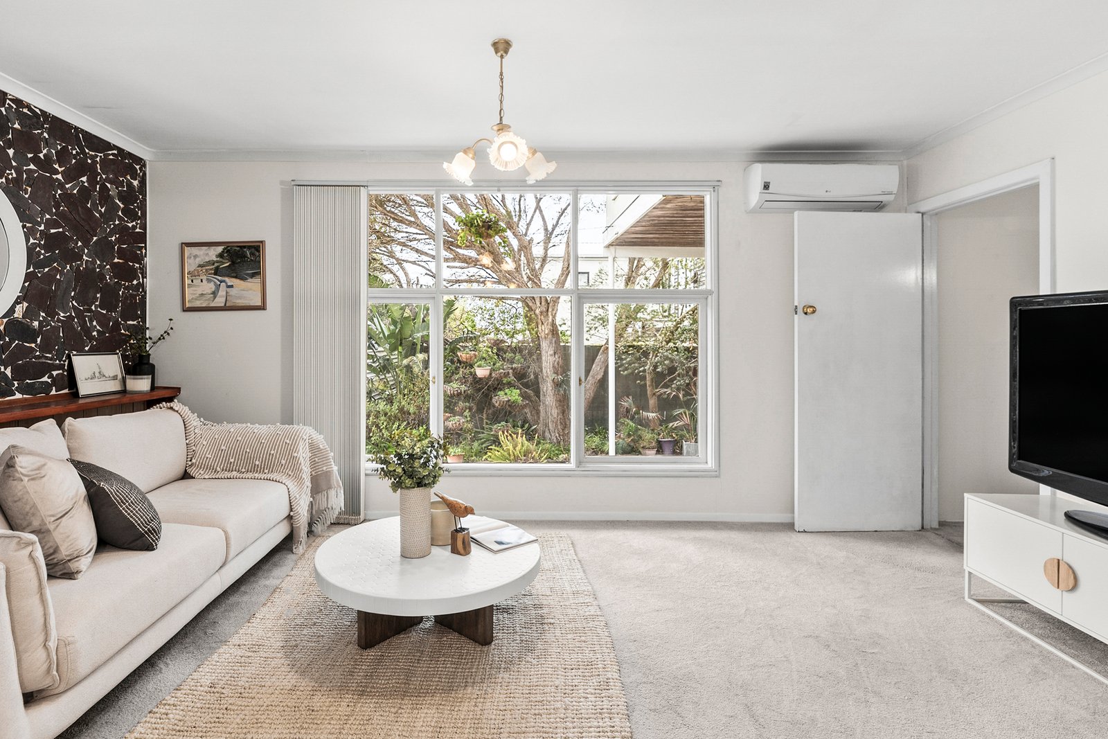 Property Gallery Thumbnail 6