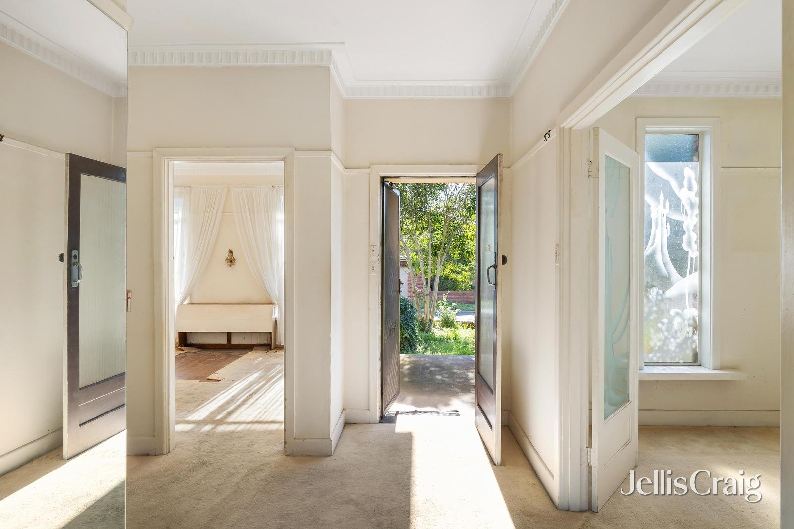 32 London Street, Bentleigh image 2