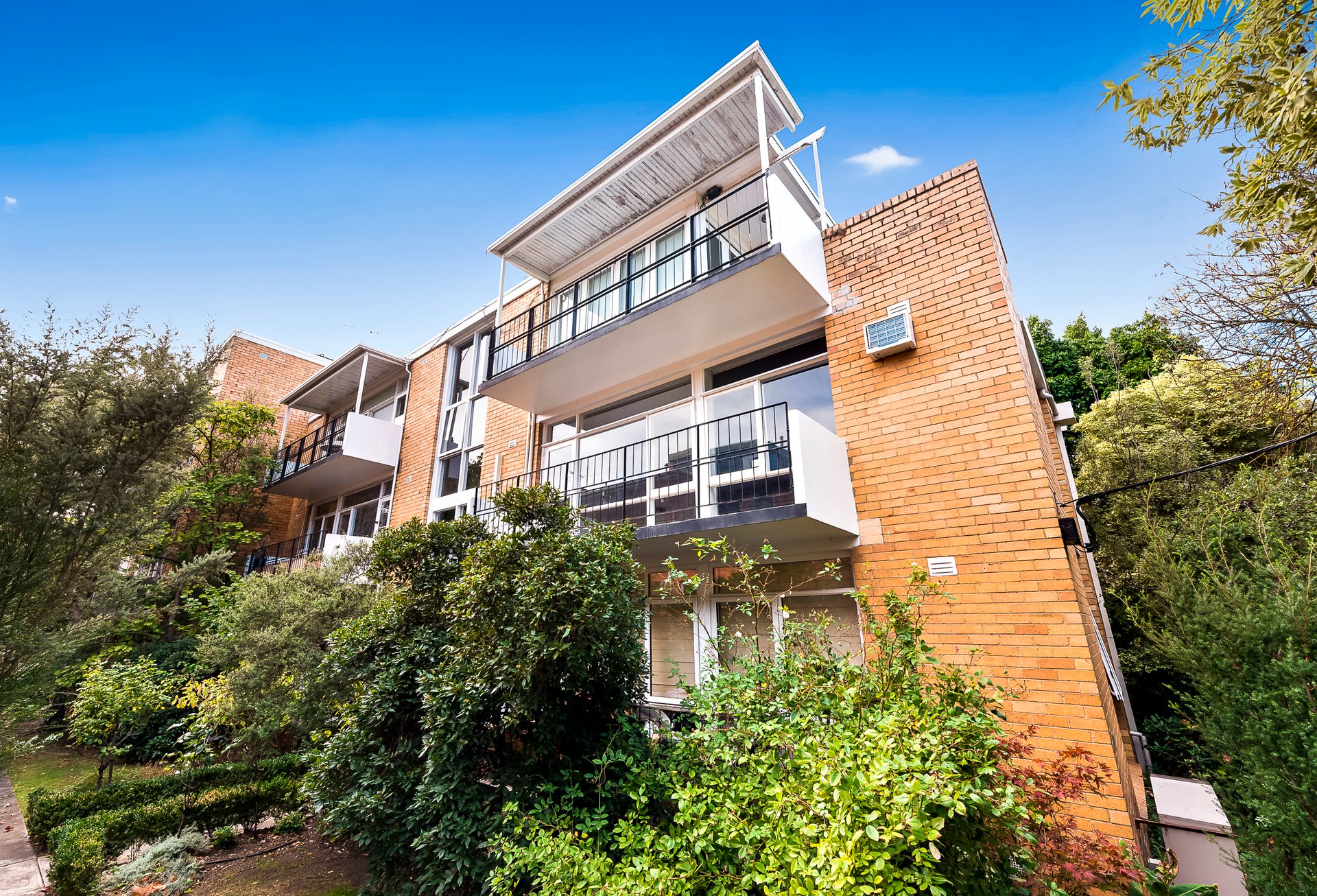 Property Gallery - Main Image
