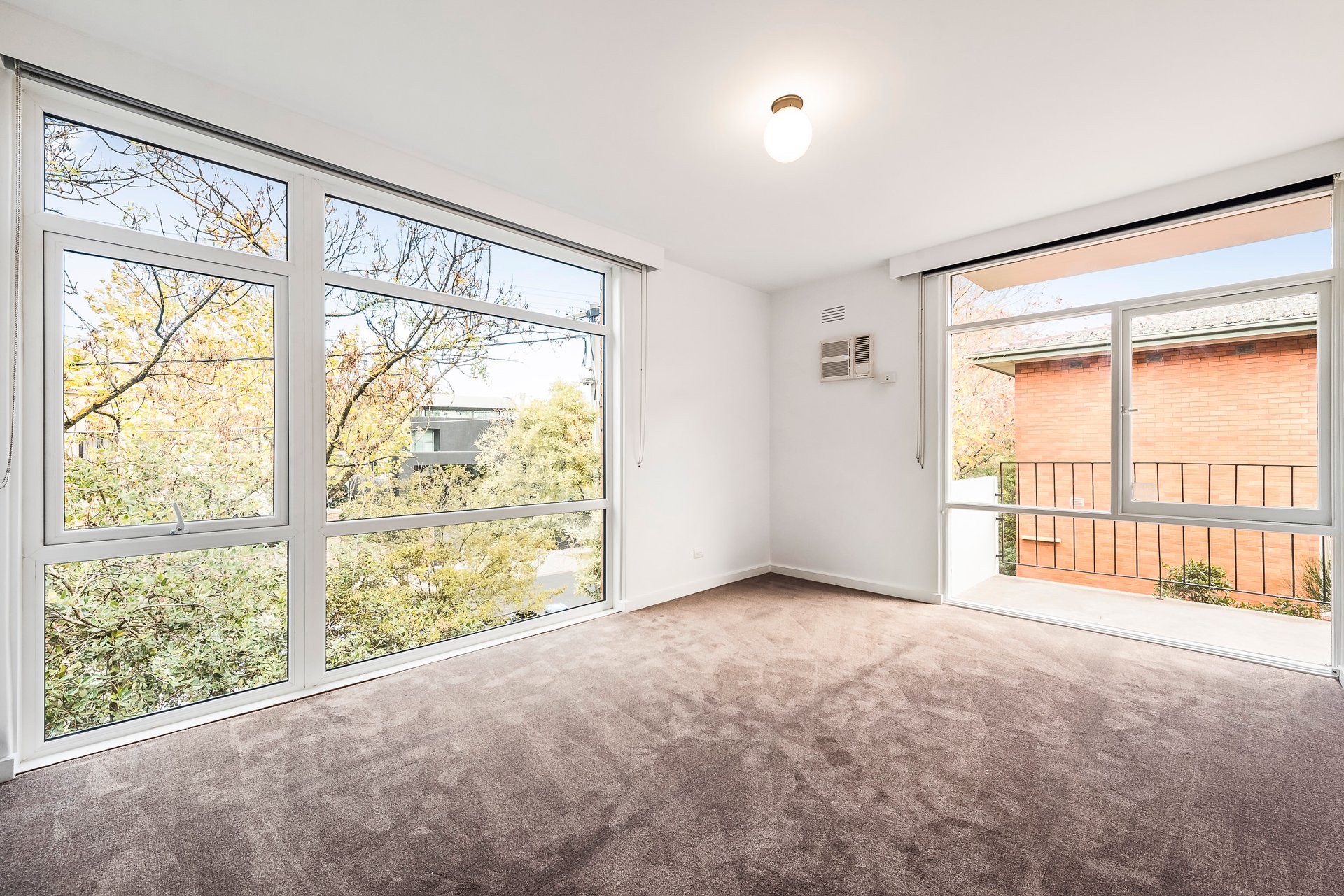 Property Gallery Thumbnail 7