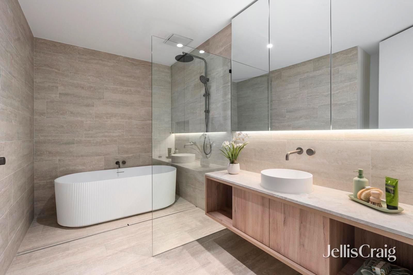 32 Maribyrnong Road, Moonee Ponds image 14