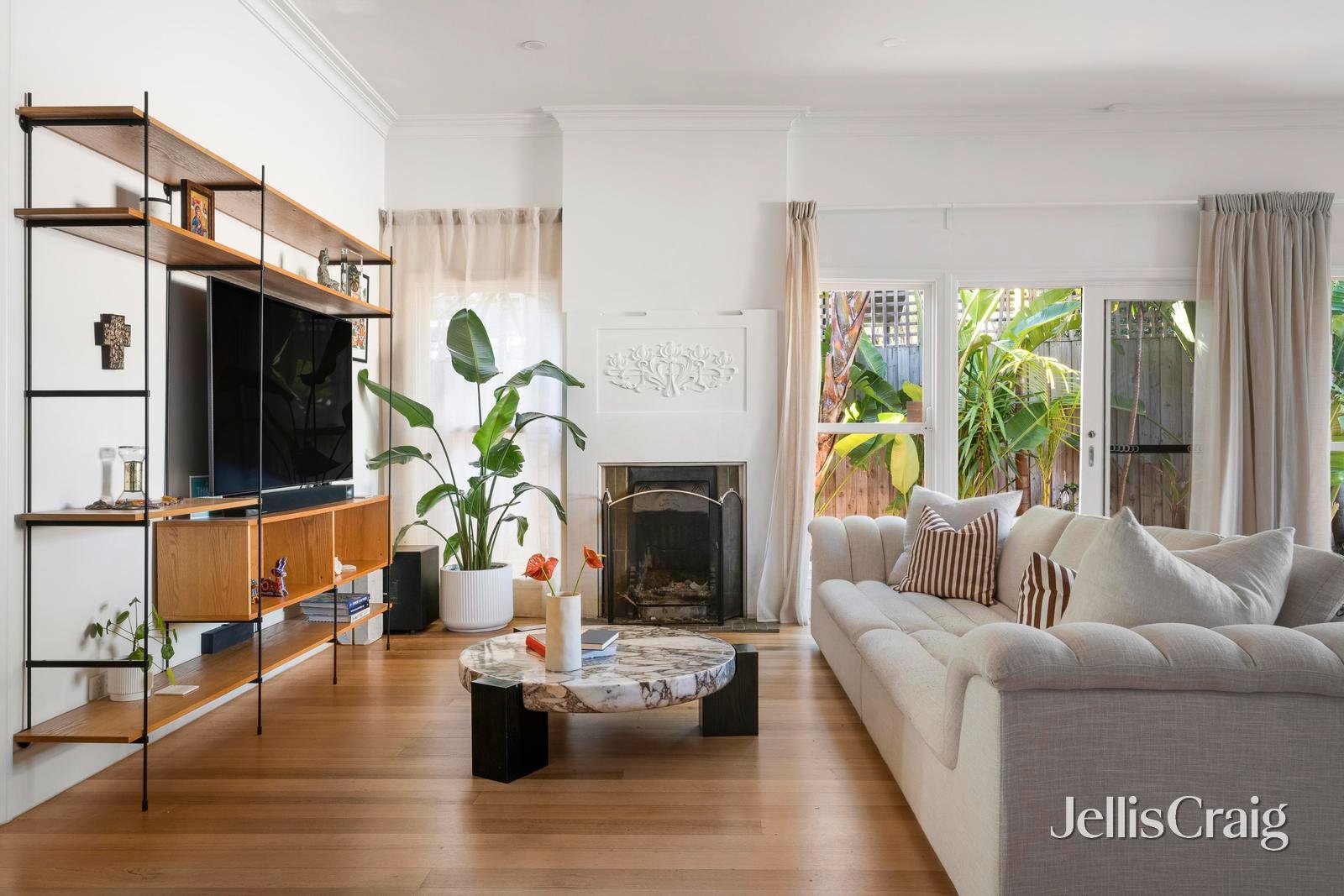 32 Marine Parade, St&nbsp;Kilda image 4