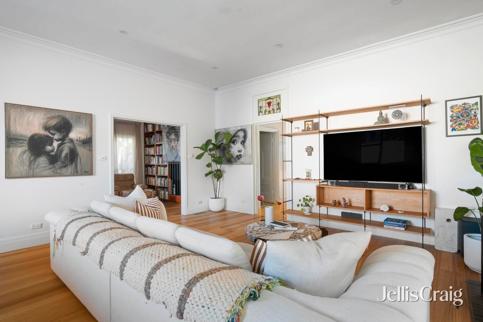 32 Marine Parade, St&nbsp;Kilda image 5