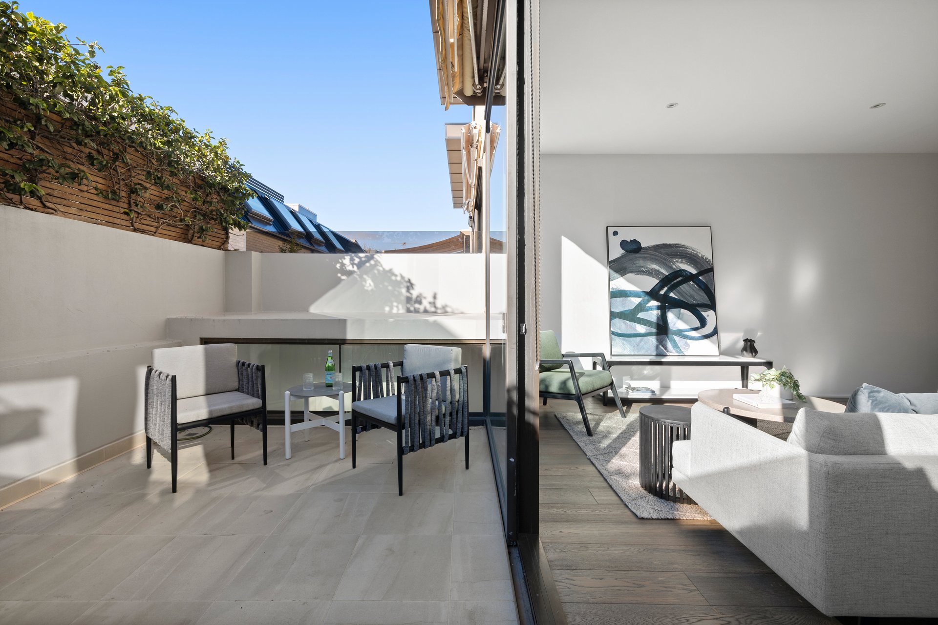 3/2 Mercer Rd, Armadale image 2