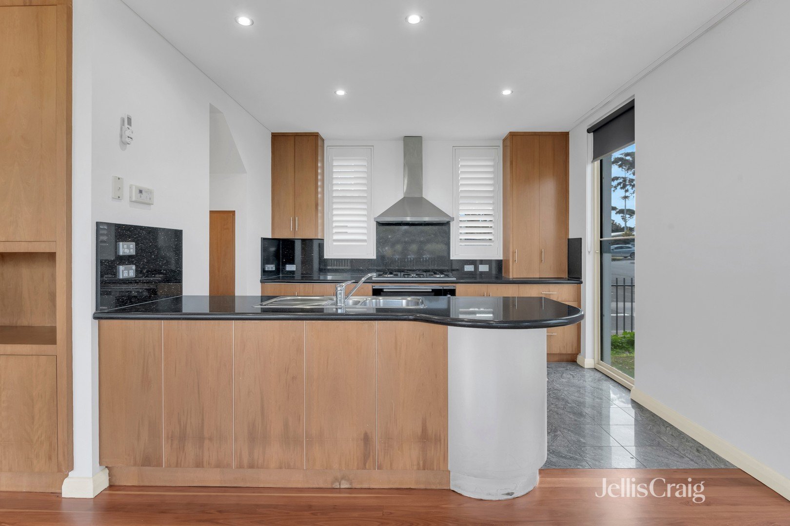 32 Mill Lane, Williamstown image 5