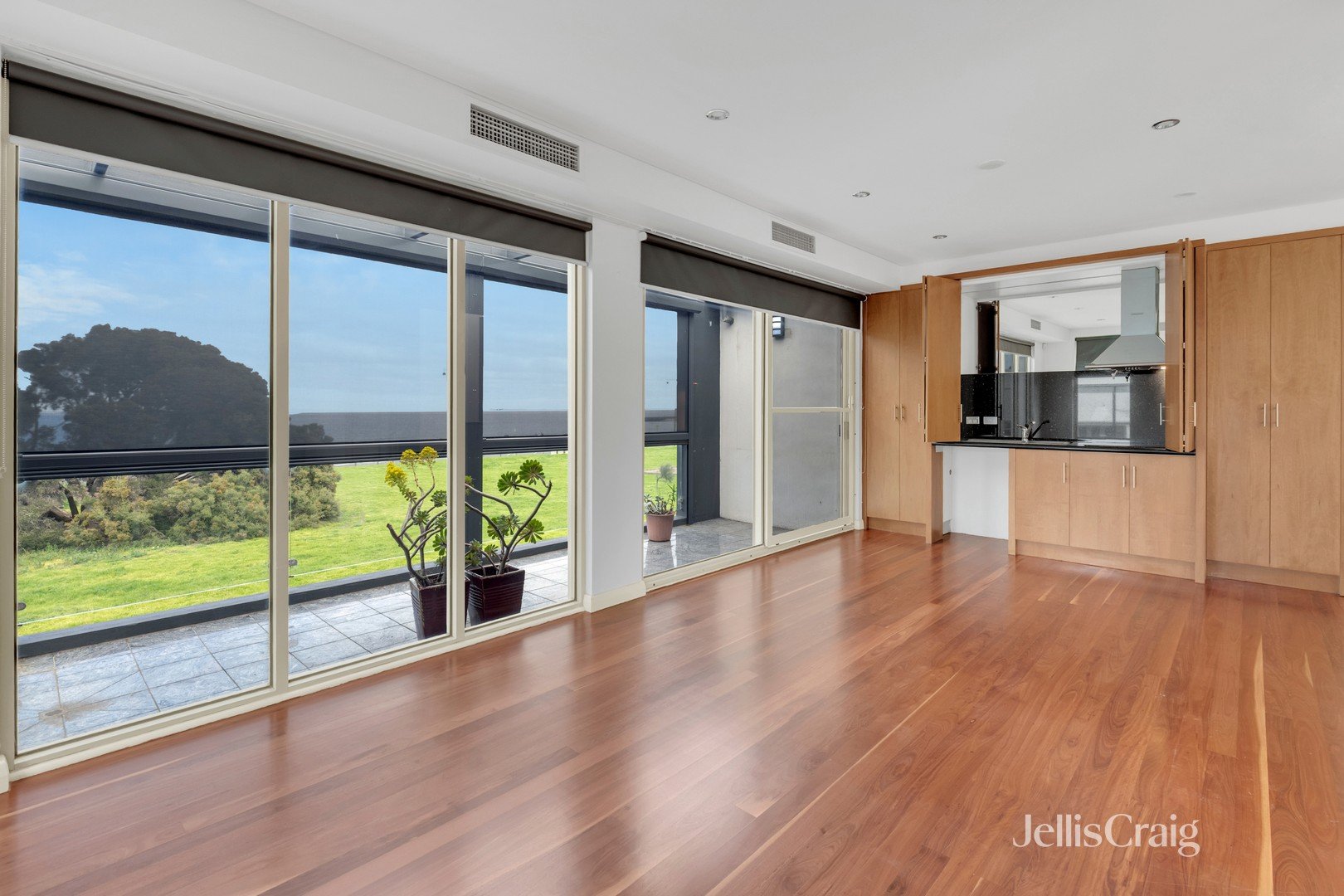 32 Mill Lane, Williamstown image 2