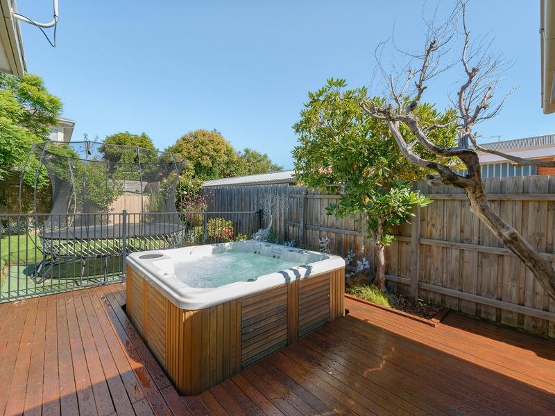 32 Mountfield Road, Mitcham image 5