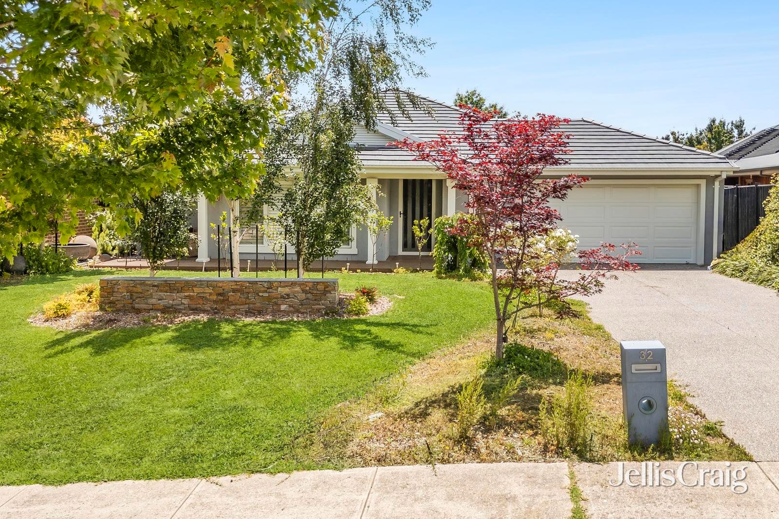 32 Mulgutherie Way, Gisborne image 1