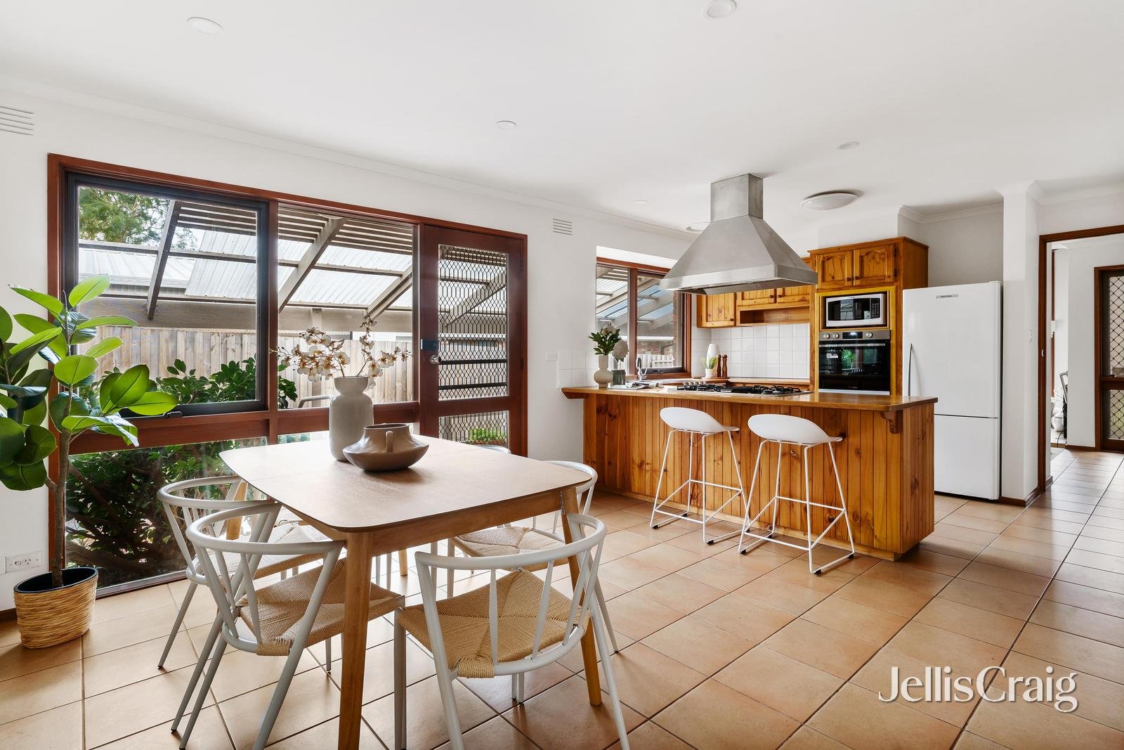 32 Napier Crescent, Montmorency image 4