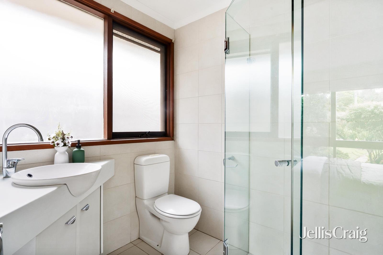 32 Napier Crescent, Montmorency image 7