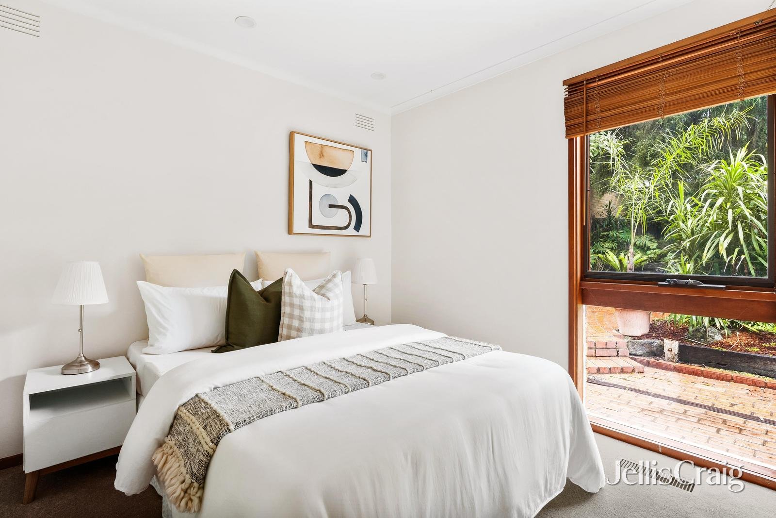 32 Napier Crescent, Montmorency image 8