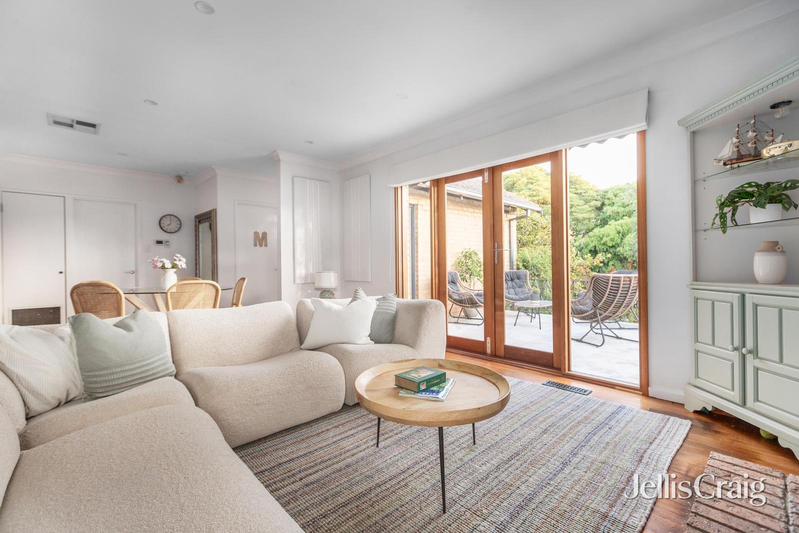 32 Nell Street, Greensborough image 4