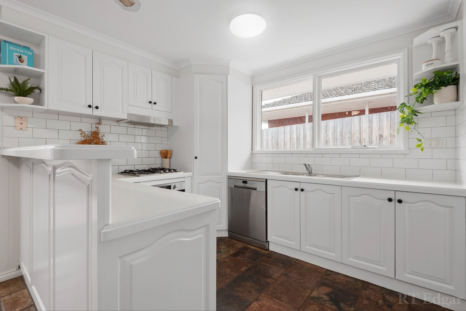 Property Gallery Thumbnail 4