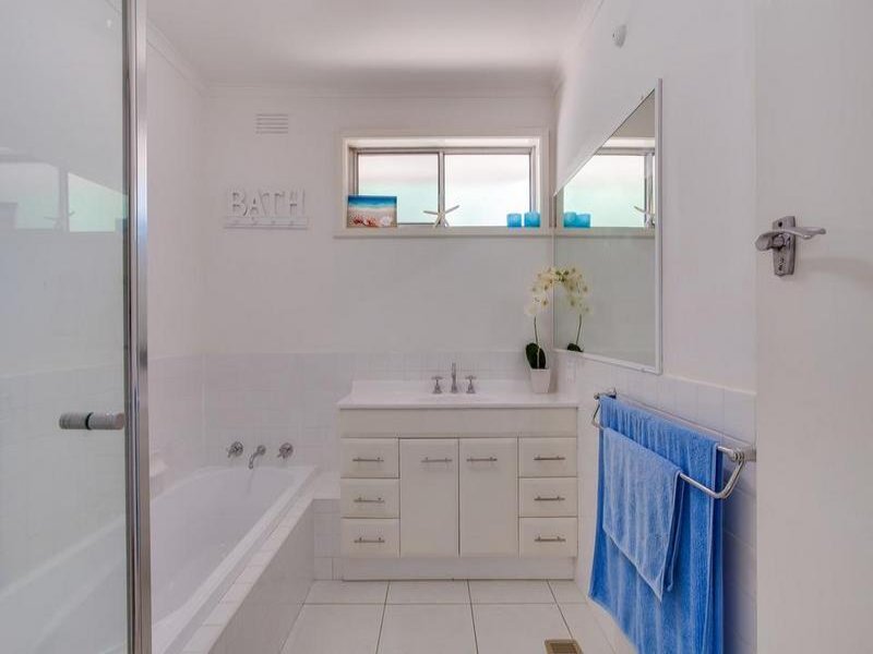 Property Gallery Thumbnail 8