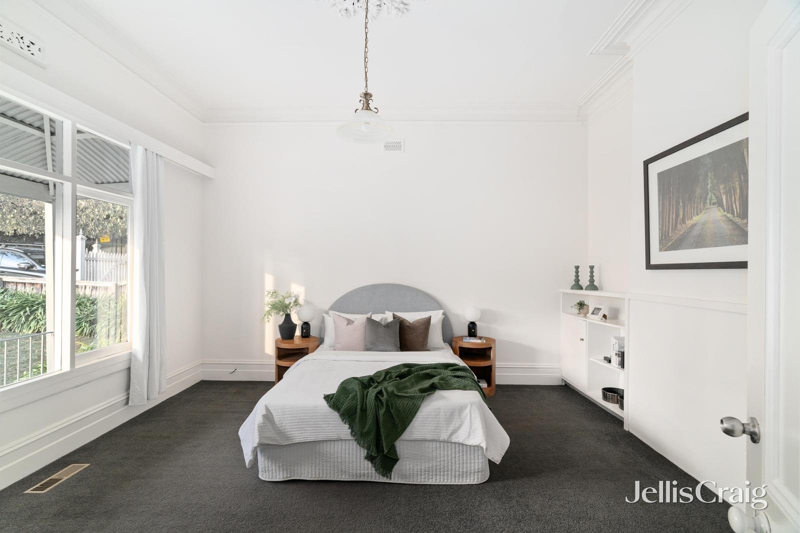32 Oxley Road, Hawthorn image 2