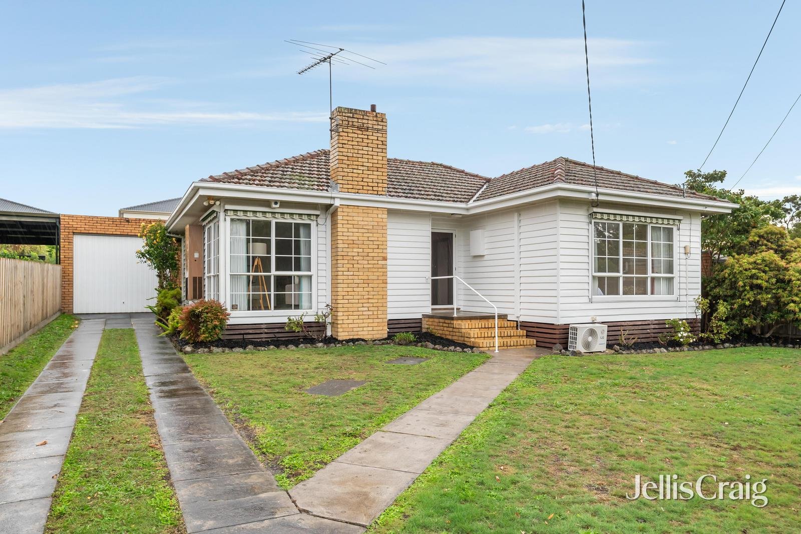 32 Pamay Road, Mount&nbsp;Waverley image 1