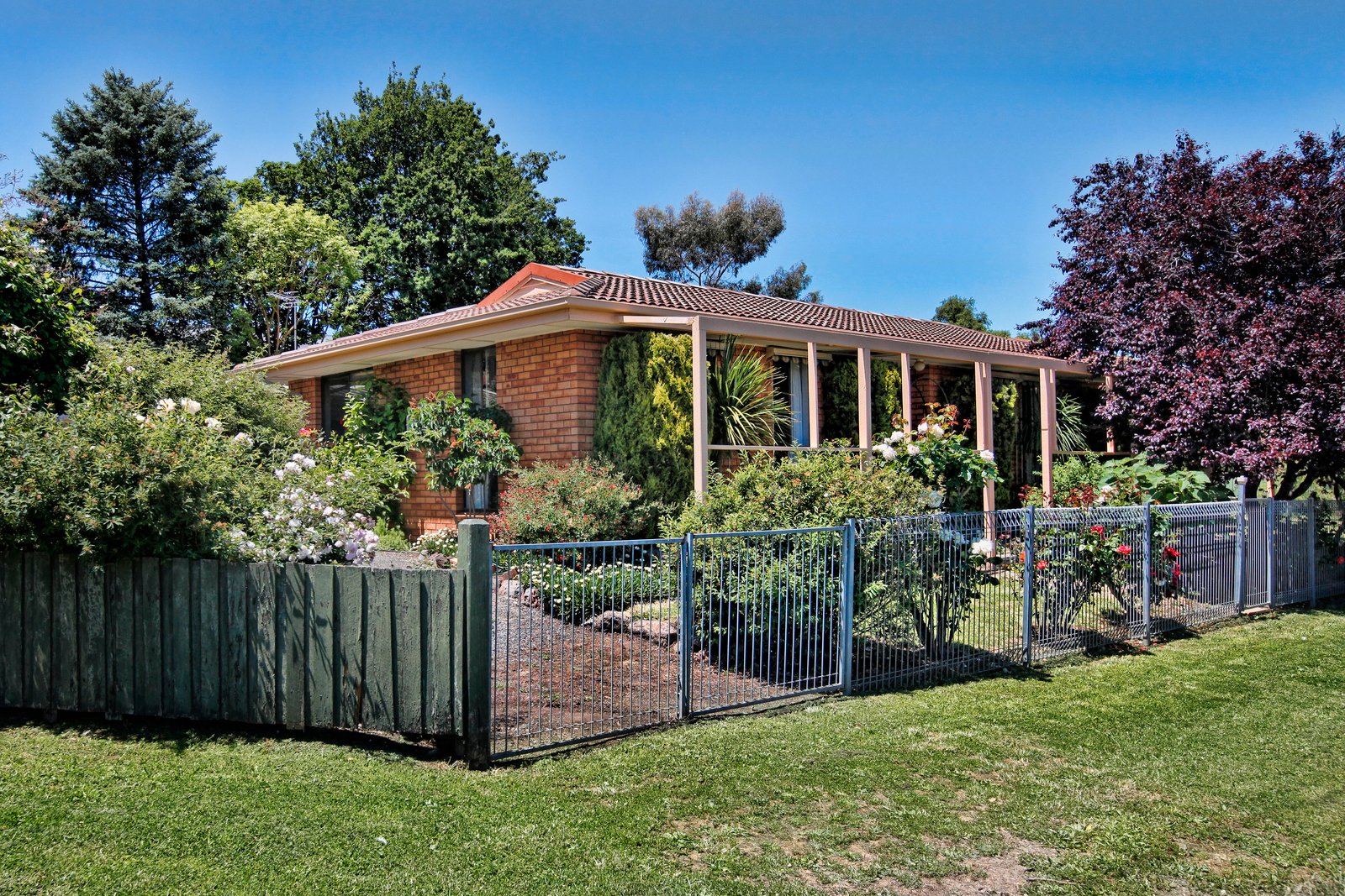 32 Powlett Street, VIC, 3444 RT Edgar