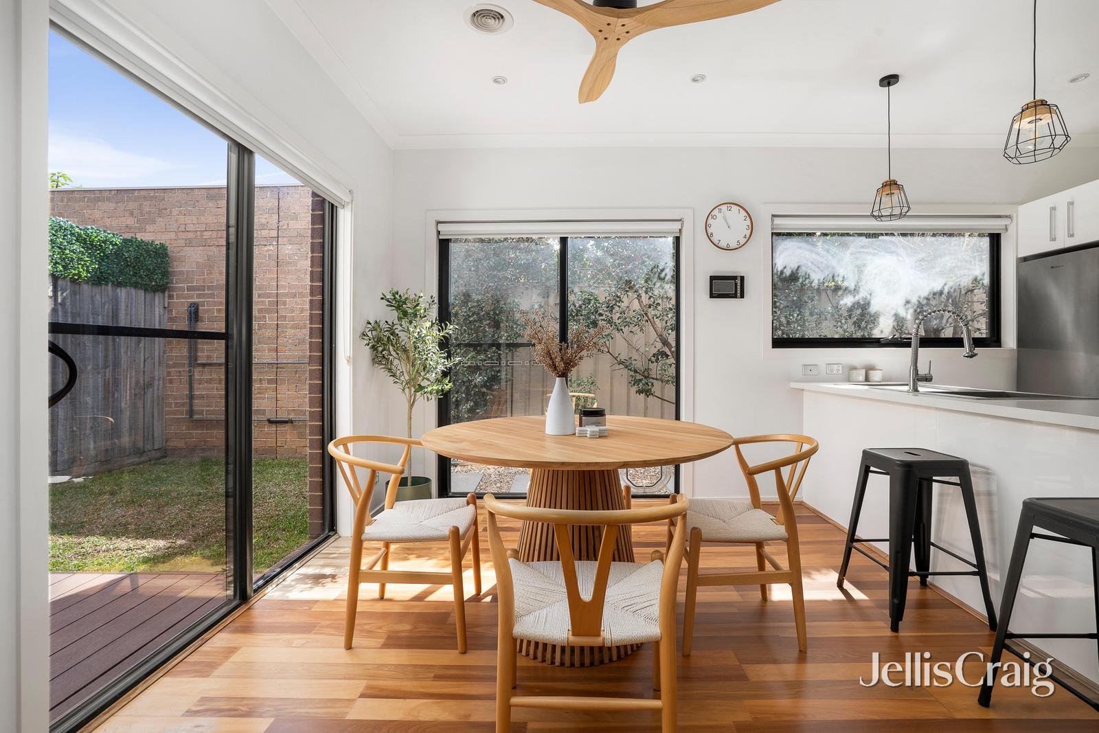 3/2 Prismall Street, Altona North image 4