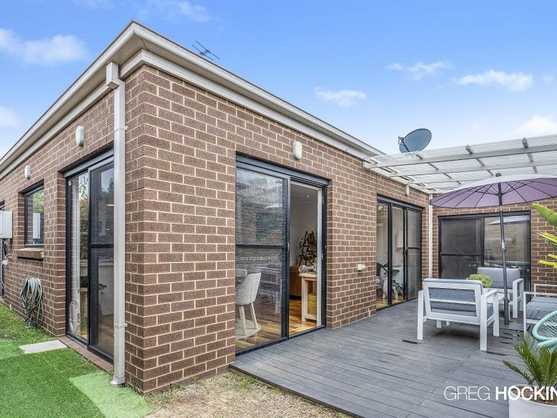 3/2 Prismall Street, Altona North image 14