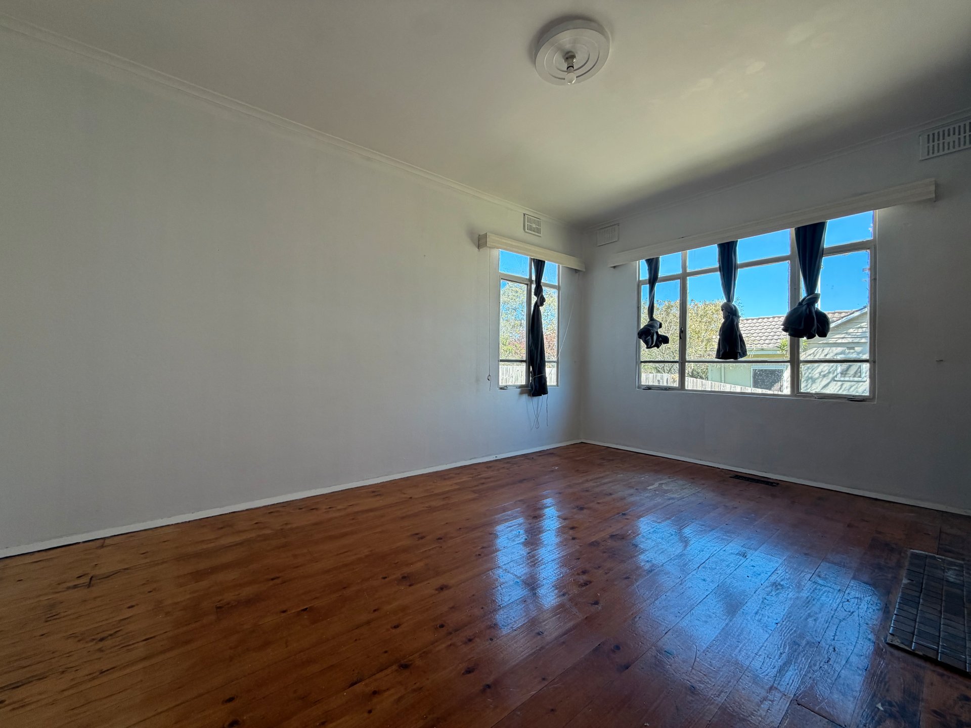 32 Salisbury Road, Ashwood image 2
