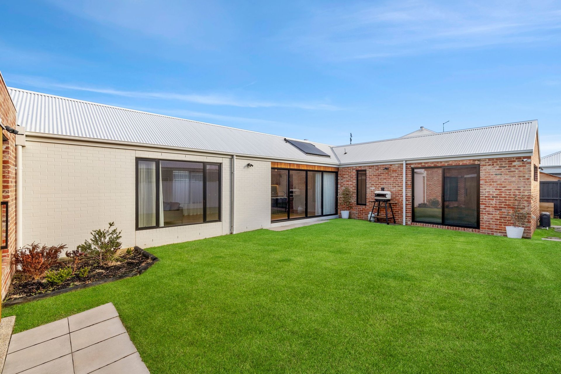 Property Gallery Thumbnail 12