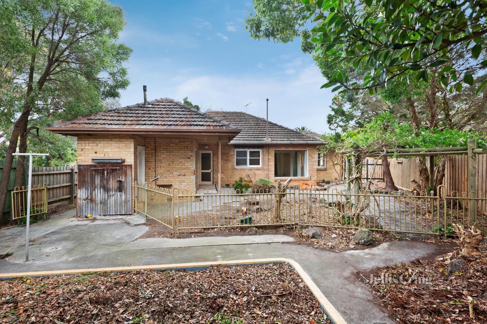 32 Sherwood Road, Mount Waverley image 6