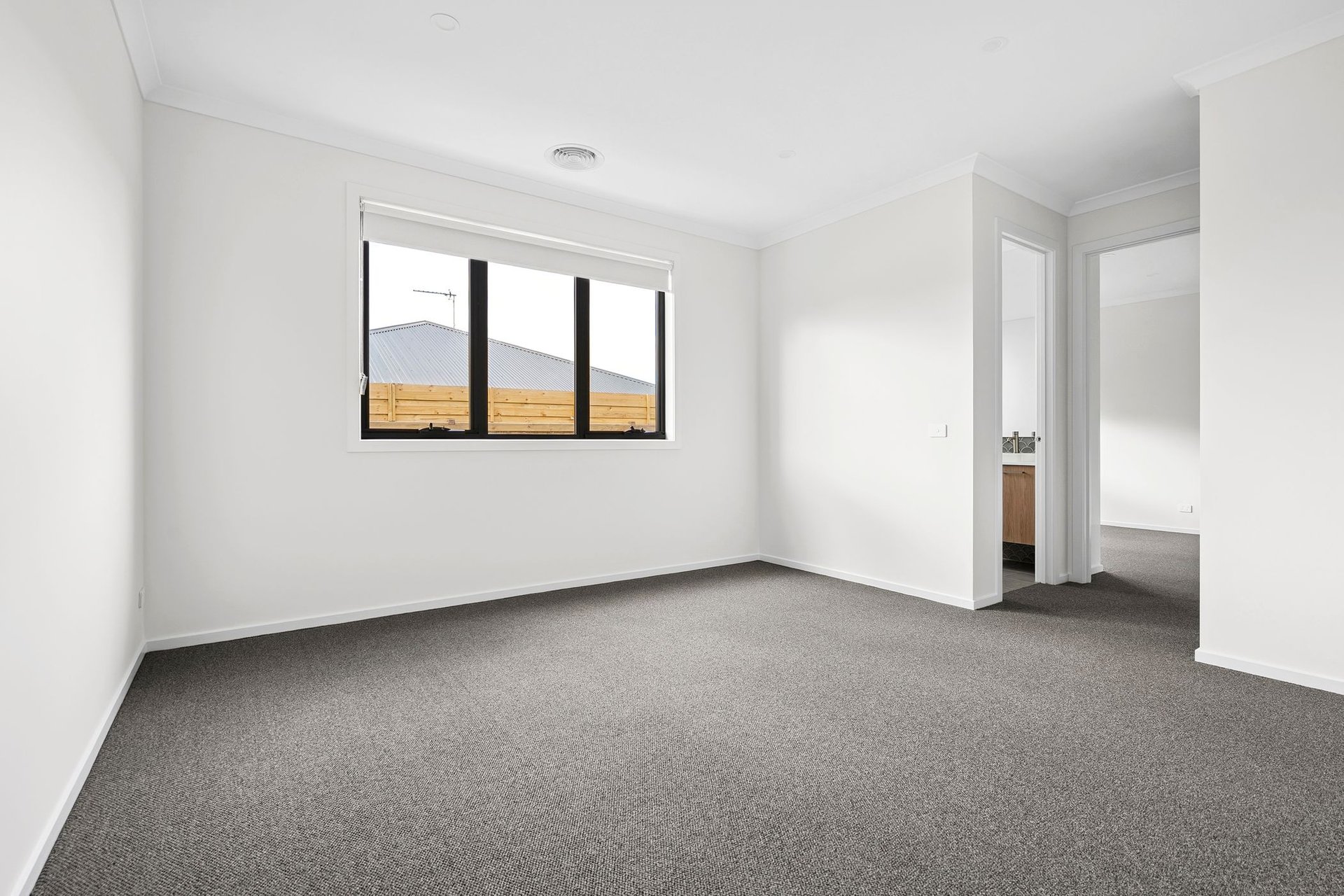 32 Sian Circuit, Waurn Ponds image 6