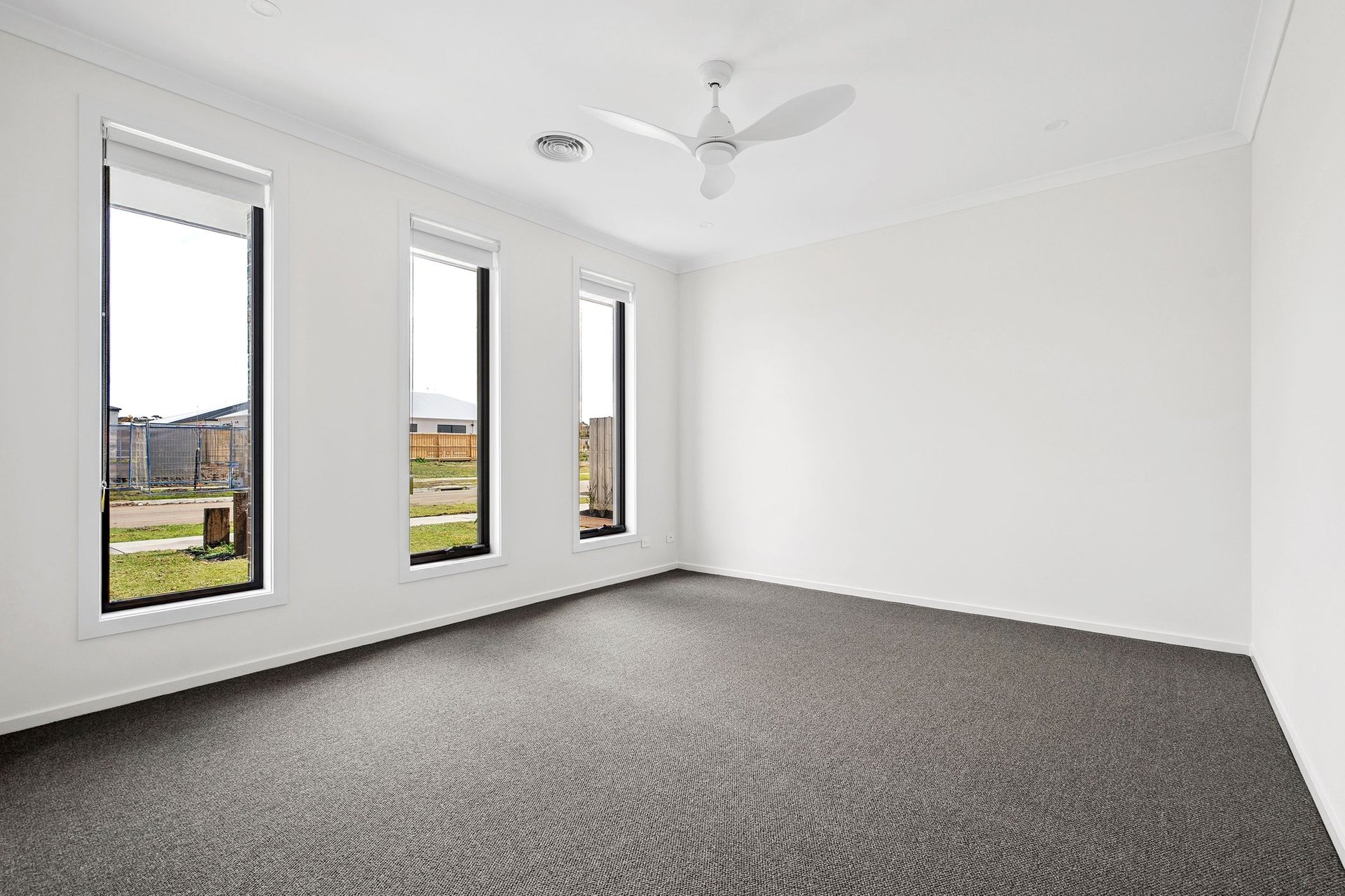 32 Sian Circuit, Waurn Ponds image 9