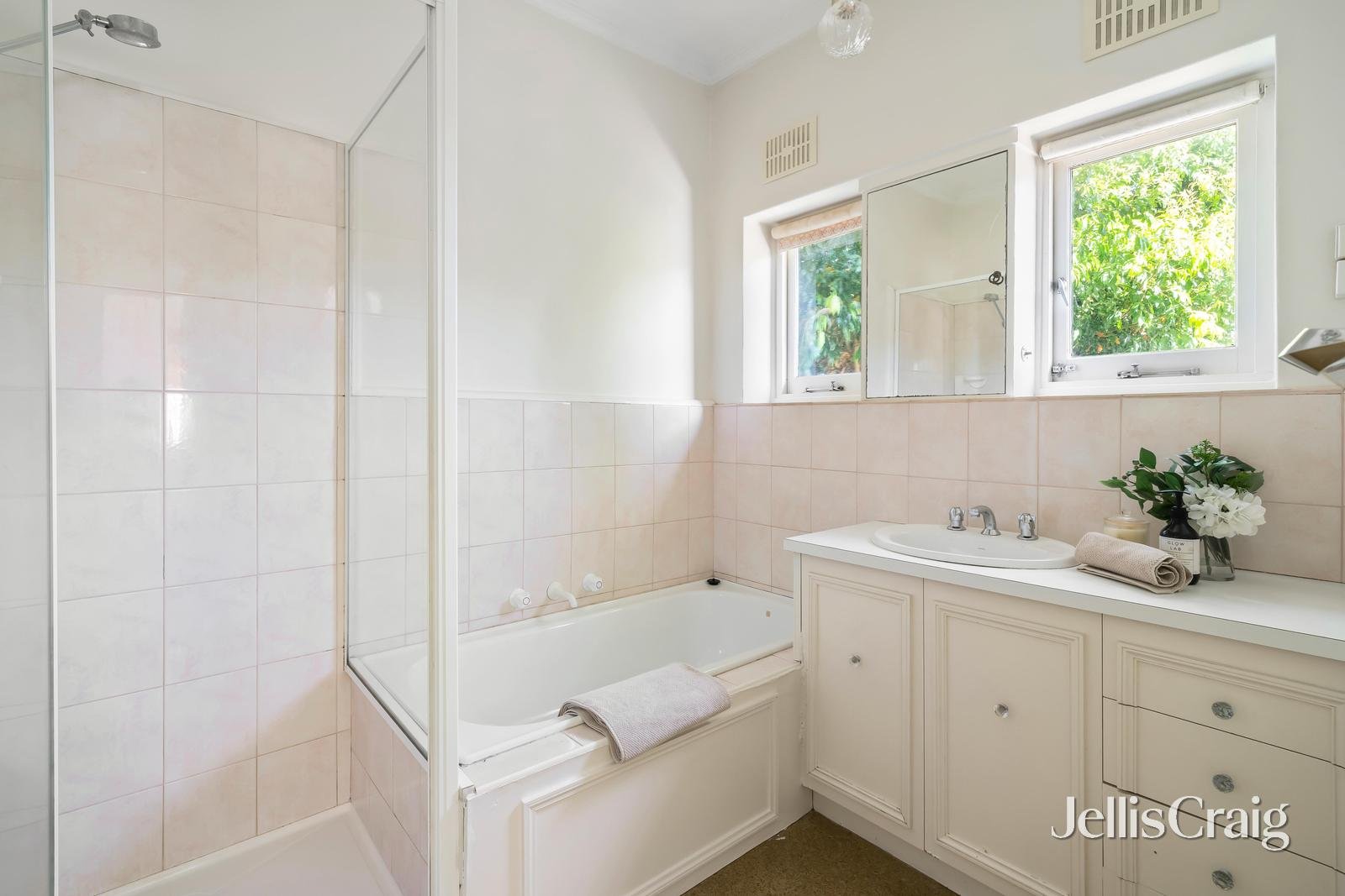 32 Somers Avenue, Malvern image 7