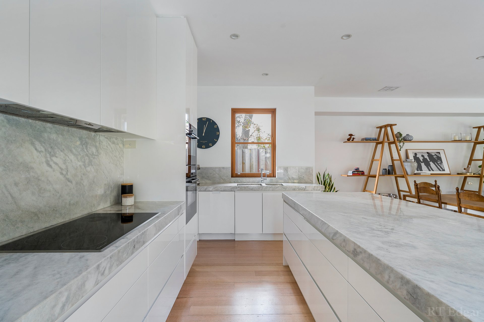 Property Gallery Thumbnail 8