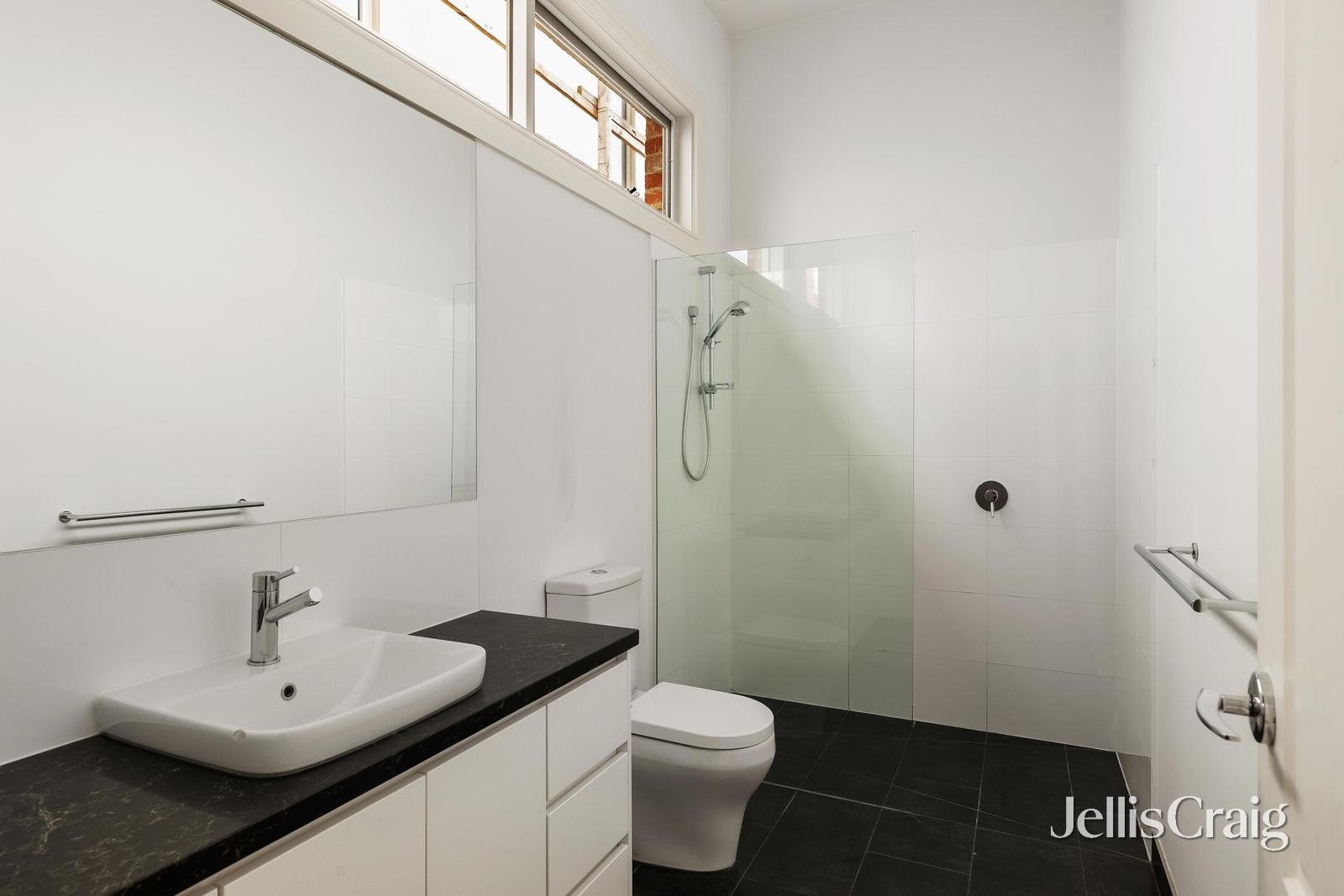32 Stanhope Street, Armadale image 4