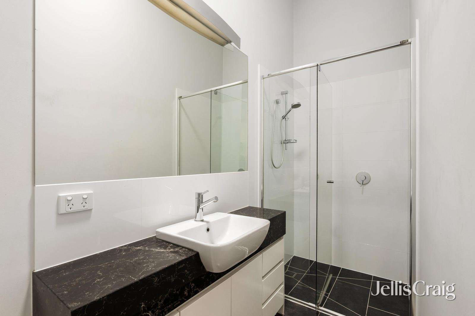 32 Stanhope Street, Armadale image 9