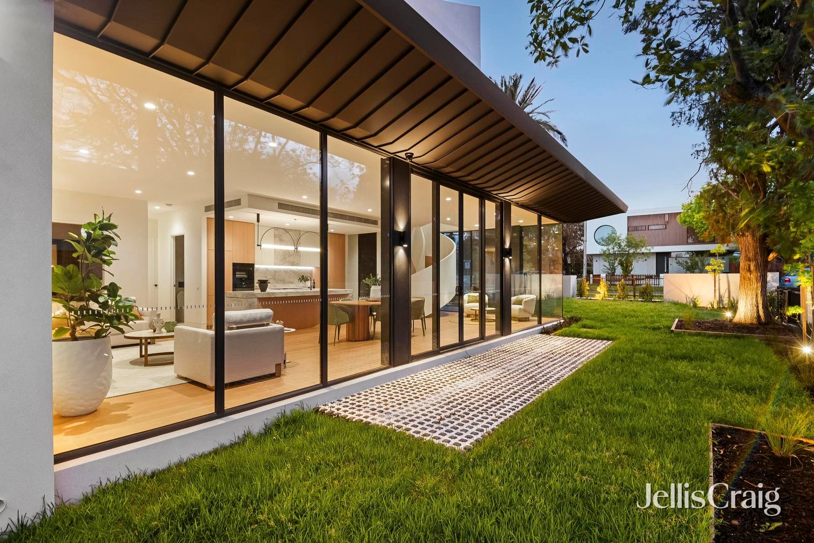 32 Strabane Avenue, Mont&nbsp;Albert&nbsp;North image 25