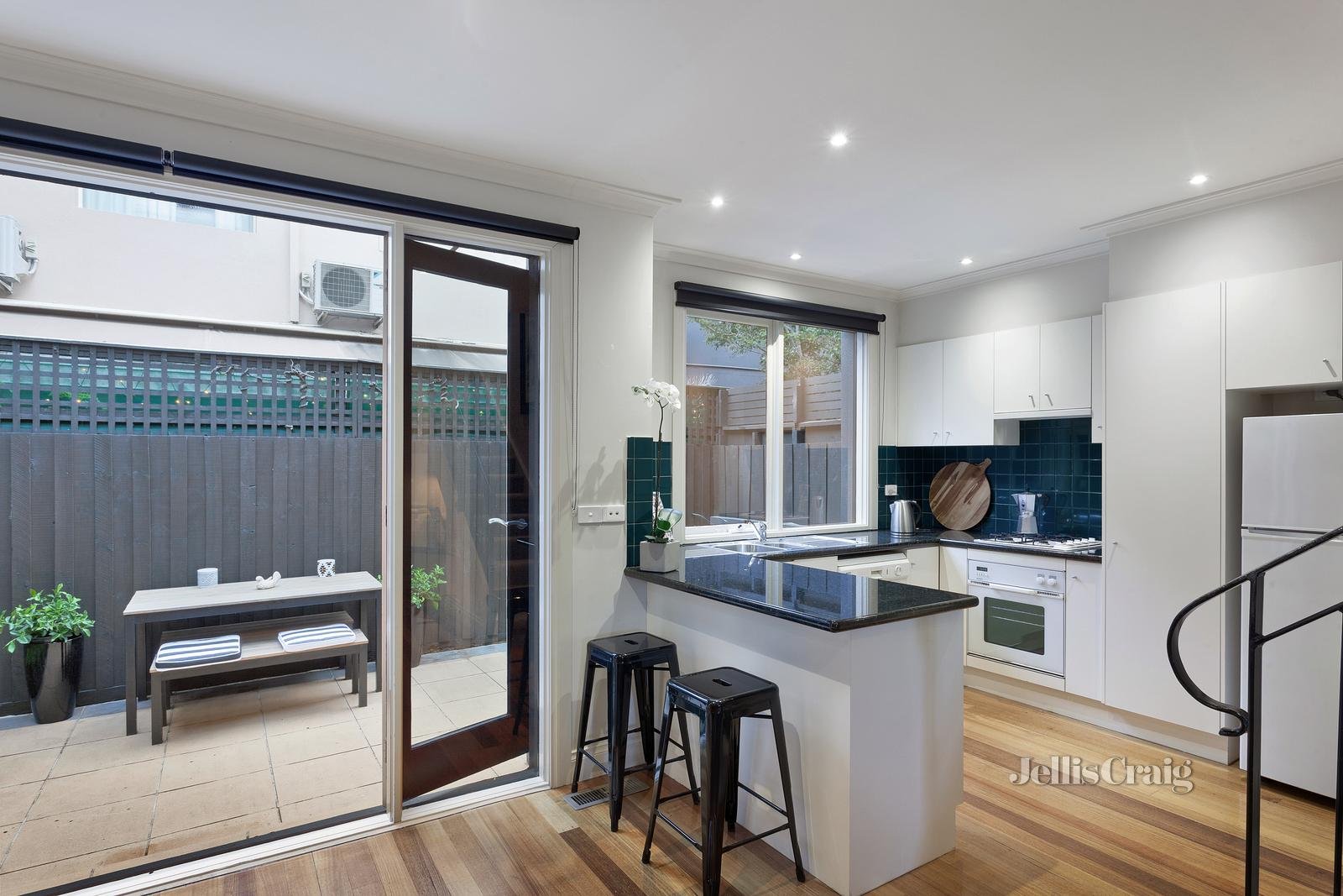 32 Summers Street, Prahran image 4