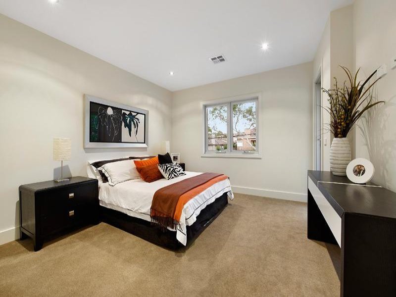 32 Sunburst Avenue, Balwyn North image 6