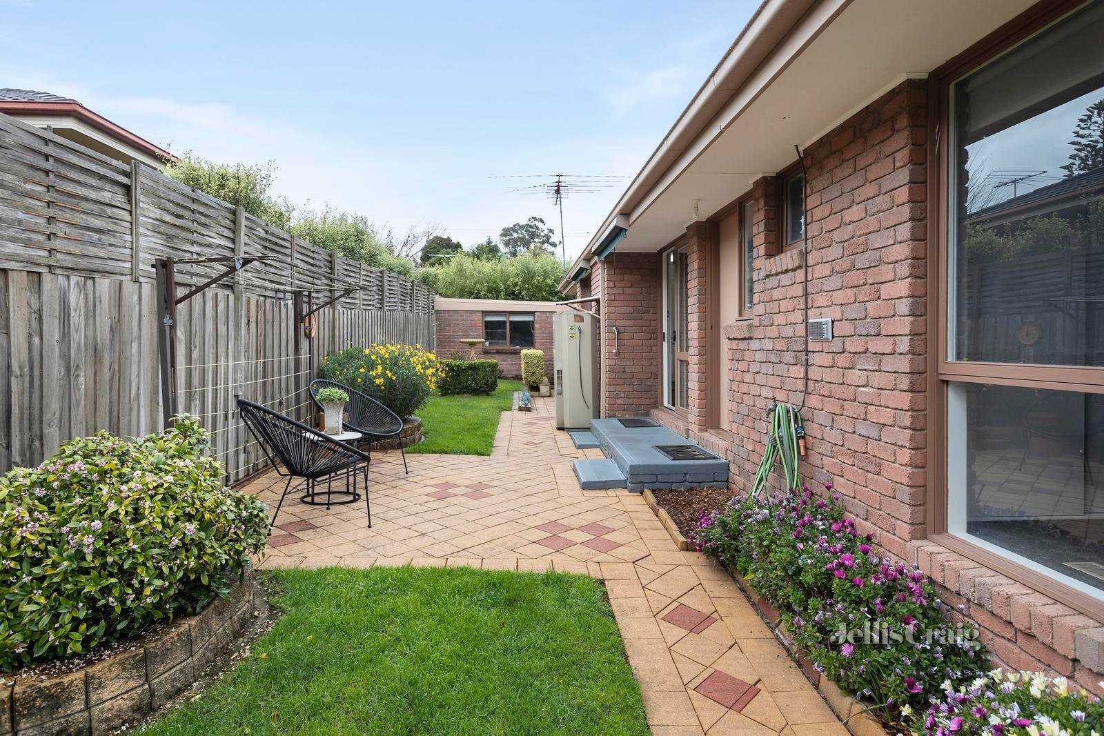 3/2 Surrey Street, Ringwood image 7