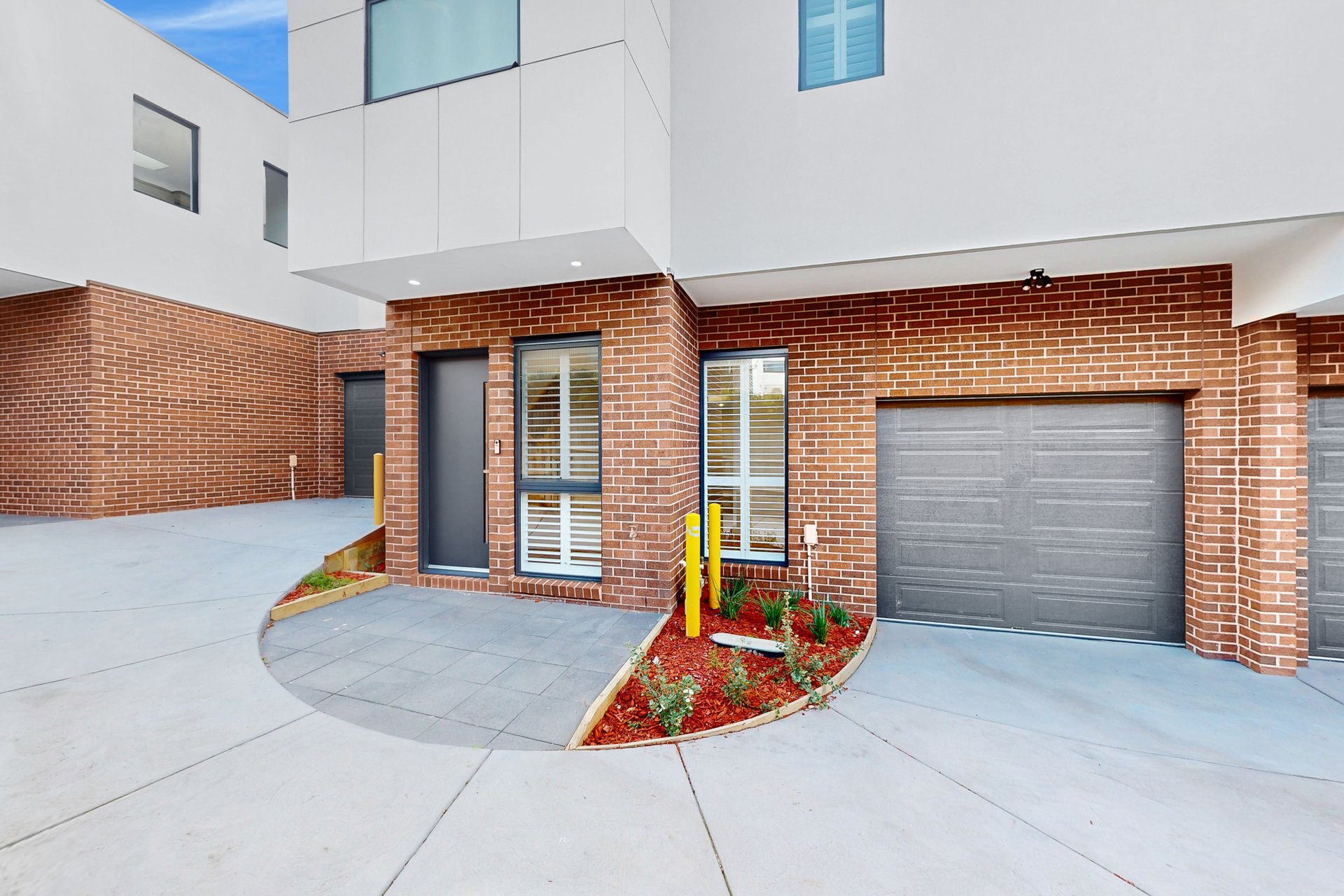 3/2 Tennyson Street, Highett image 2