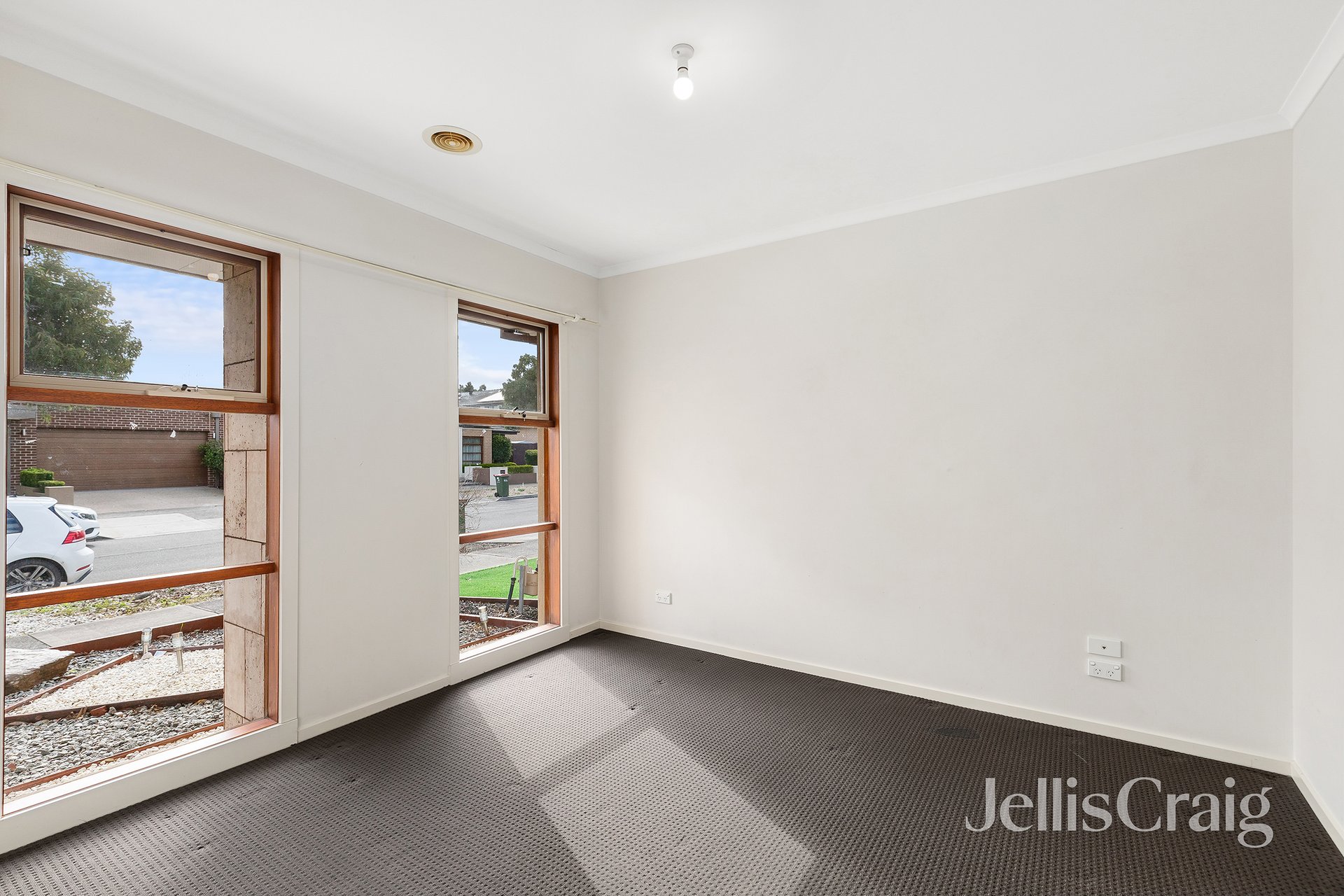 32 Tindales Road, Wollert image 2