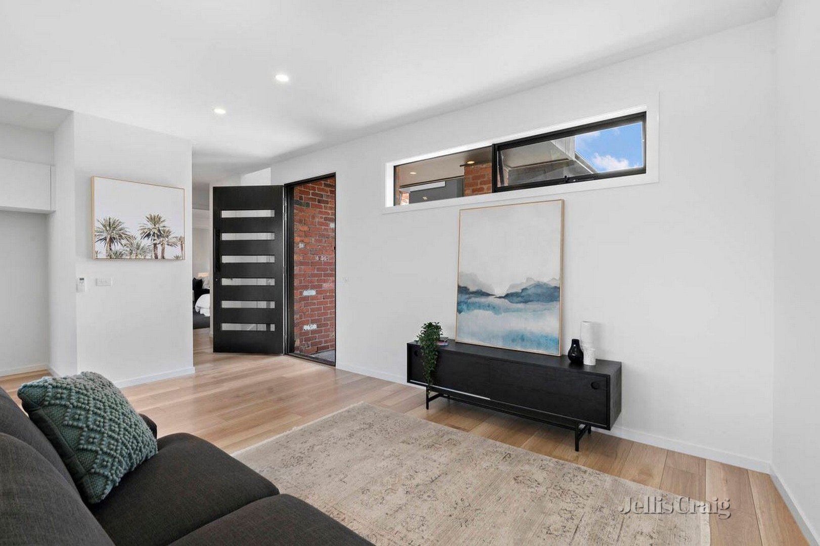 3/2 Trent Court, Bonbeach image 4