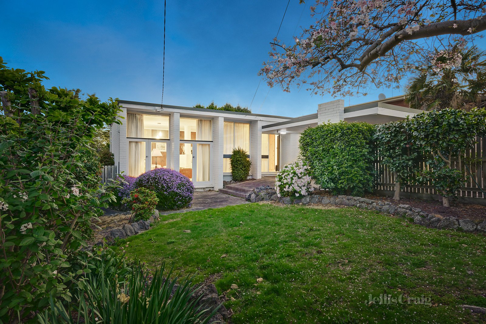 32 Tristania Street, Doncaster East image 1