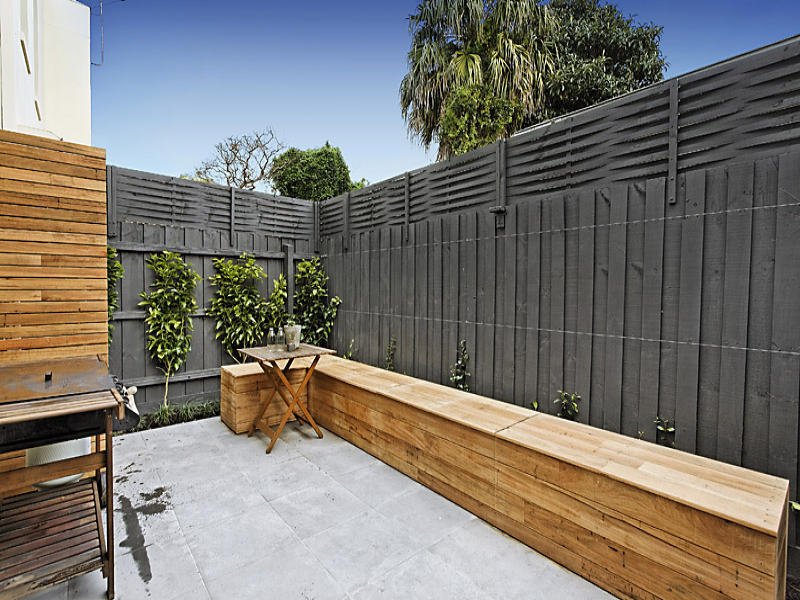 3/2 Vautier Street, Elwood image 3