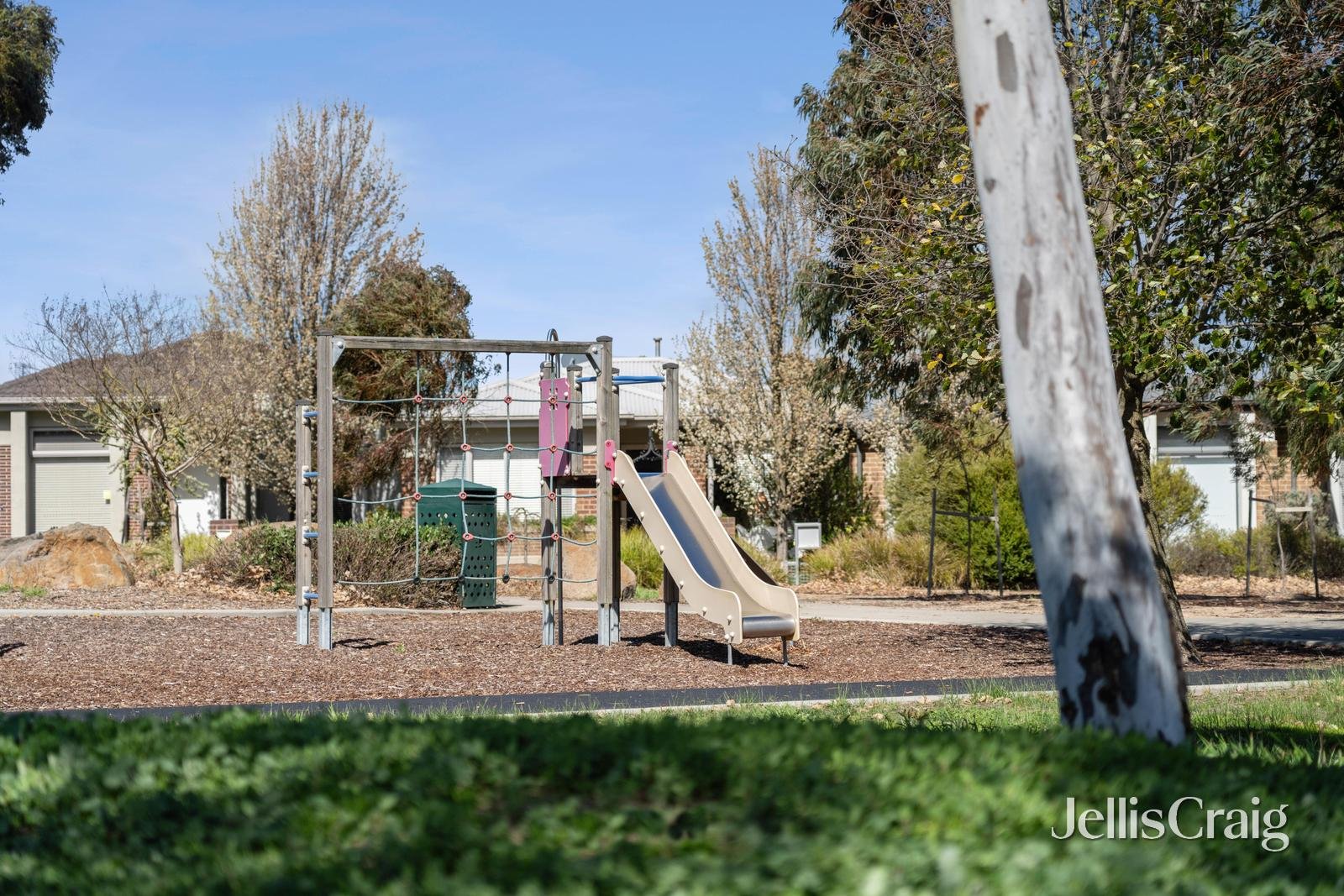 32 Warburton Drive, Lucas image 14
