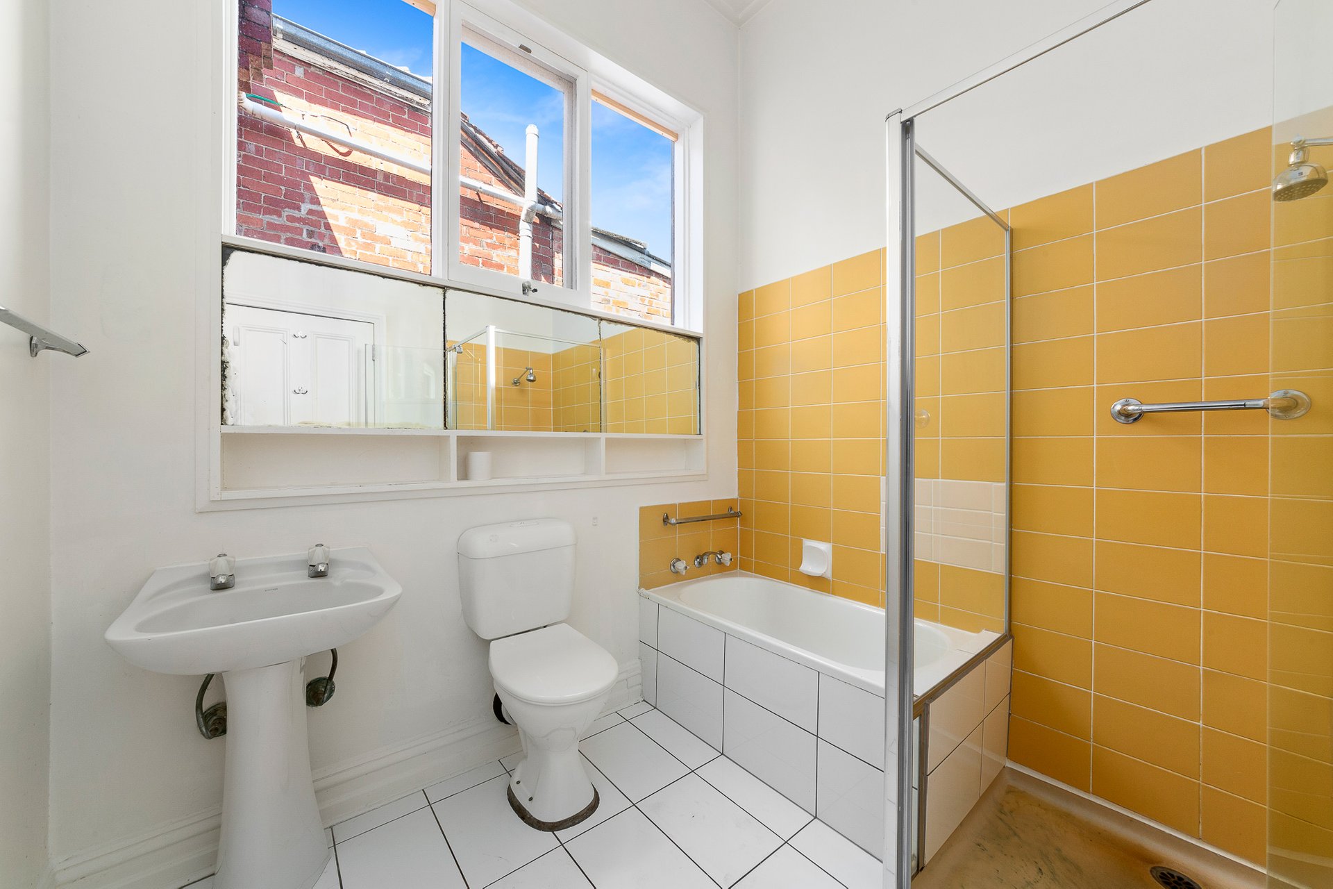 Property Gallery Thumbnail 3