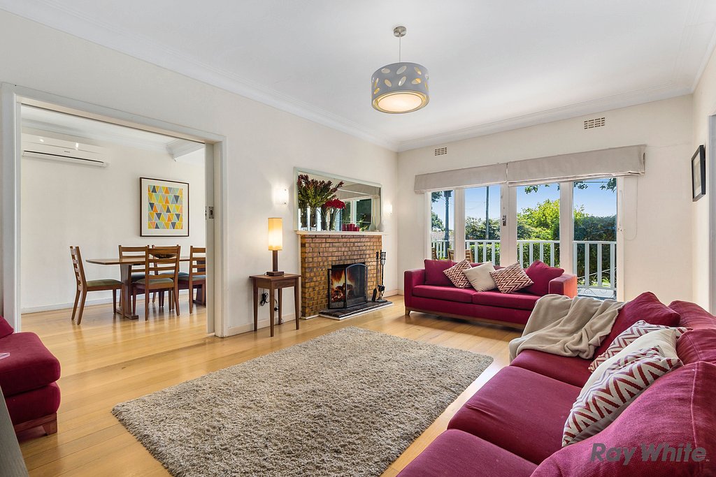 32 Woodhouse Grove, Box Hill North image 2