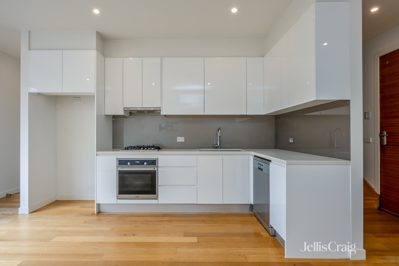 3/20 Danin Street, Pascoe Vale image 2