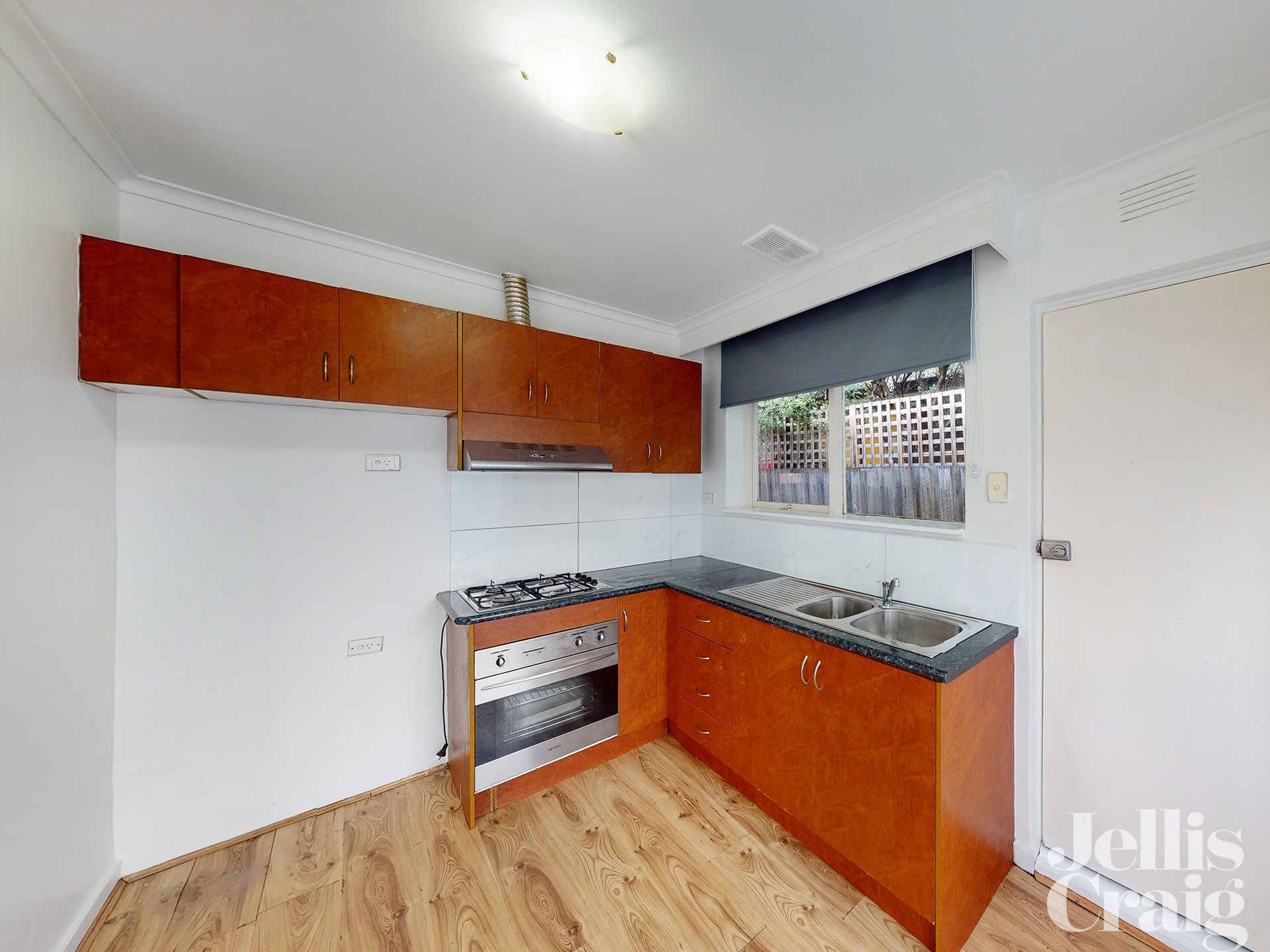 3/20 Gerald Street, Murrumbeena image 2