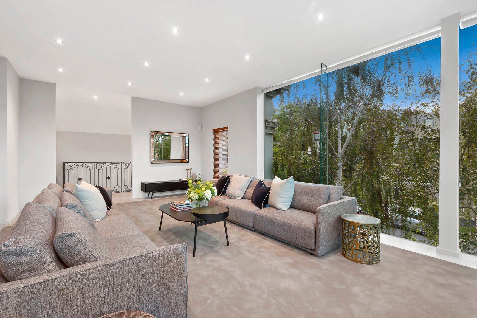 Property Gallery - Main Image