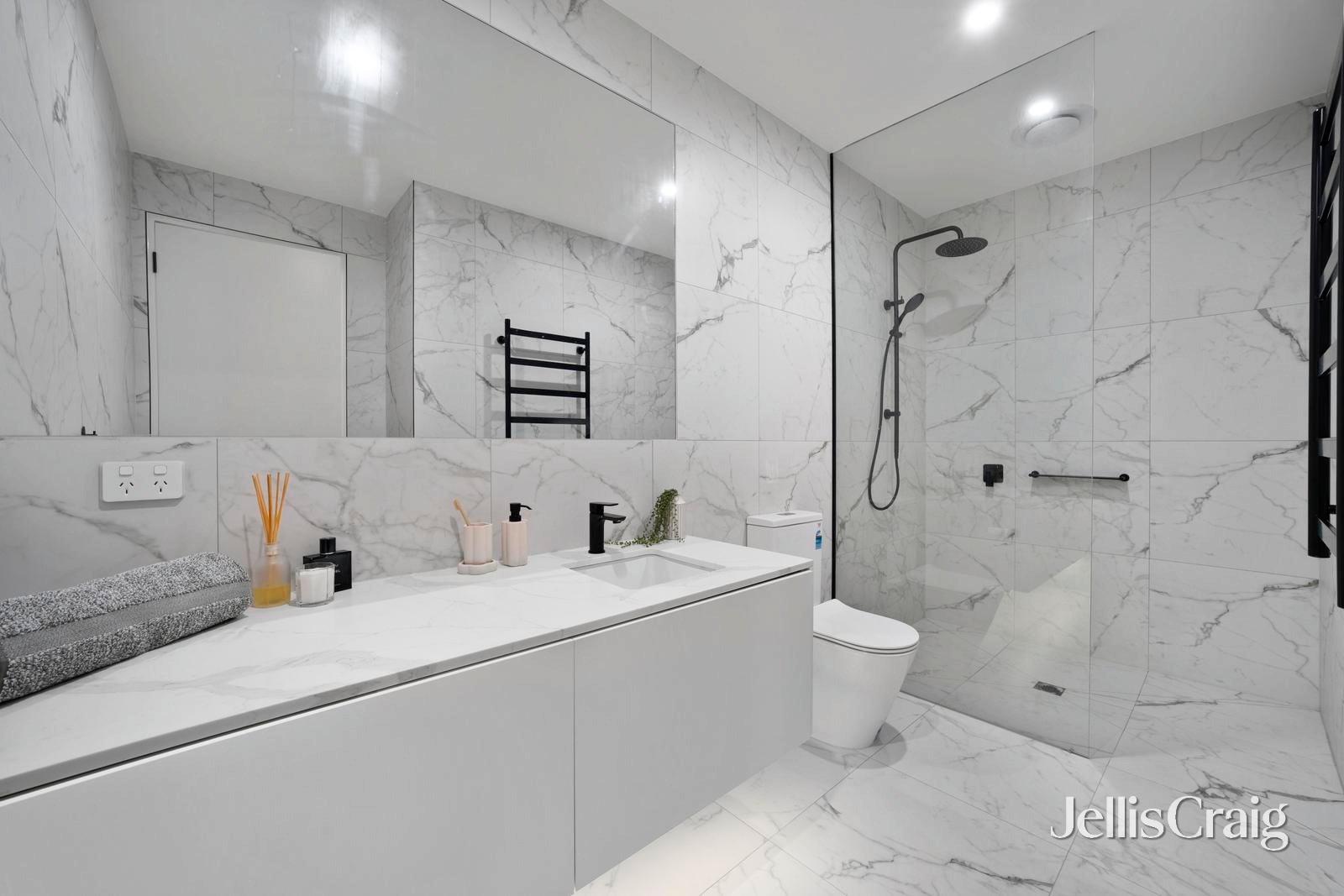 3/203 Canterbury Road, Blackburn image 20